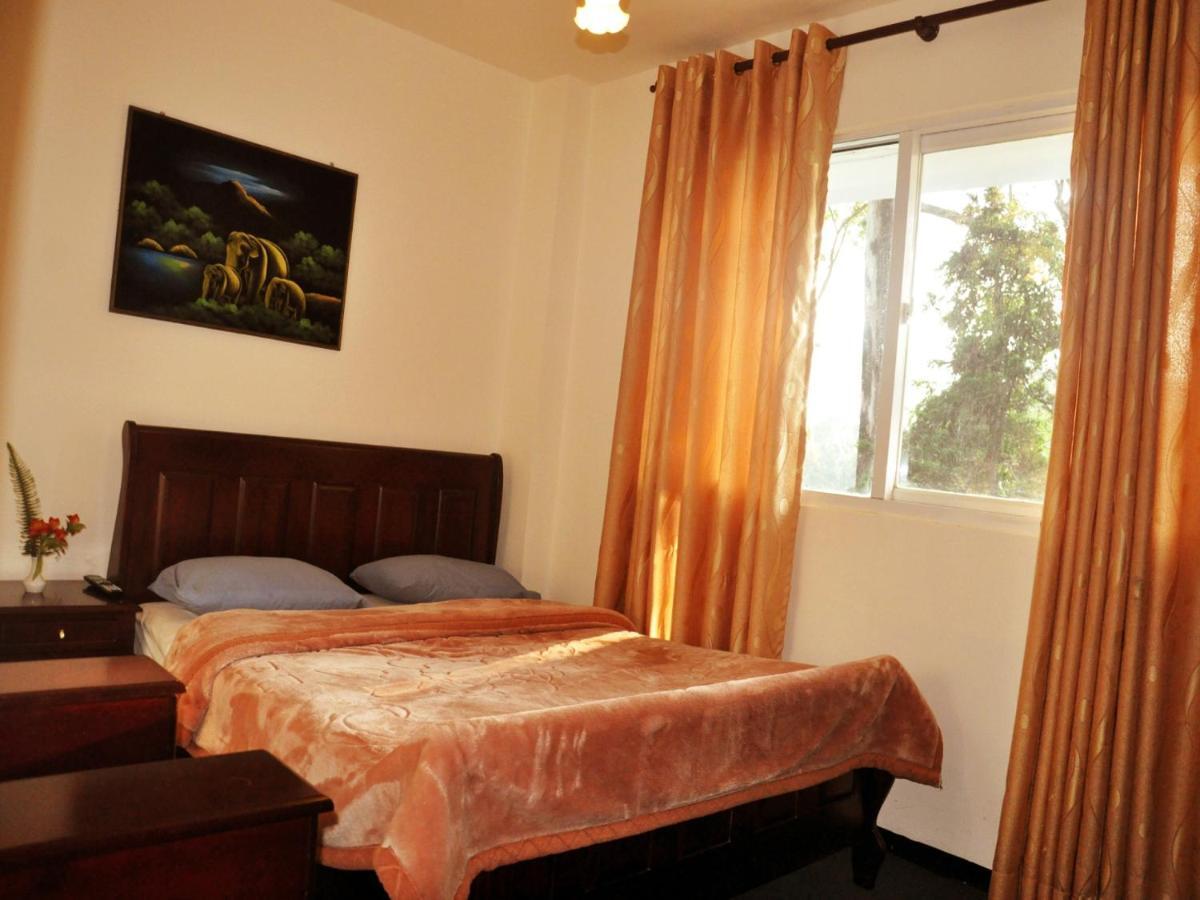New Tour Inn ヌワラ・エリヤ 部屋 写真